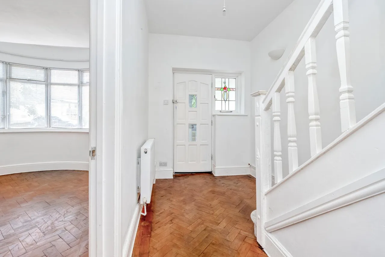 Alberta Avenue, Cheam, SM1, photo 6