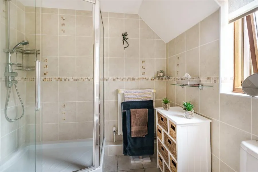 Woodlands, Totland Bay, PO39, photo 11
