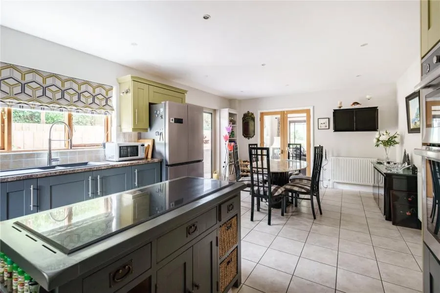 Woodlands, Totland Bay, PO39, photo 5