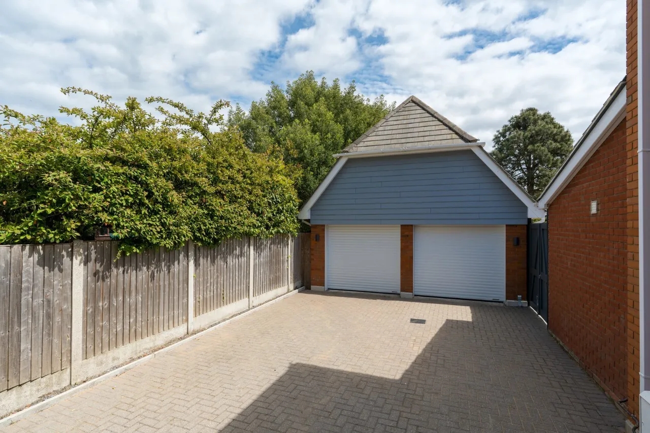 Empress Avenue, West Mersea, CO5, photo 26