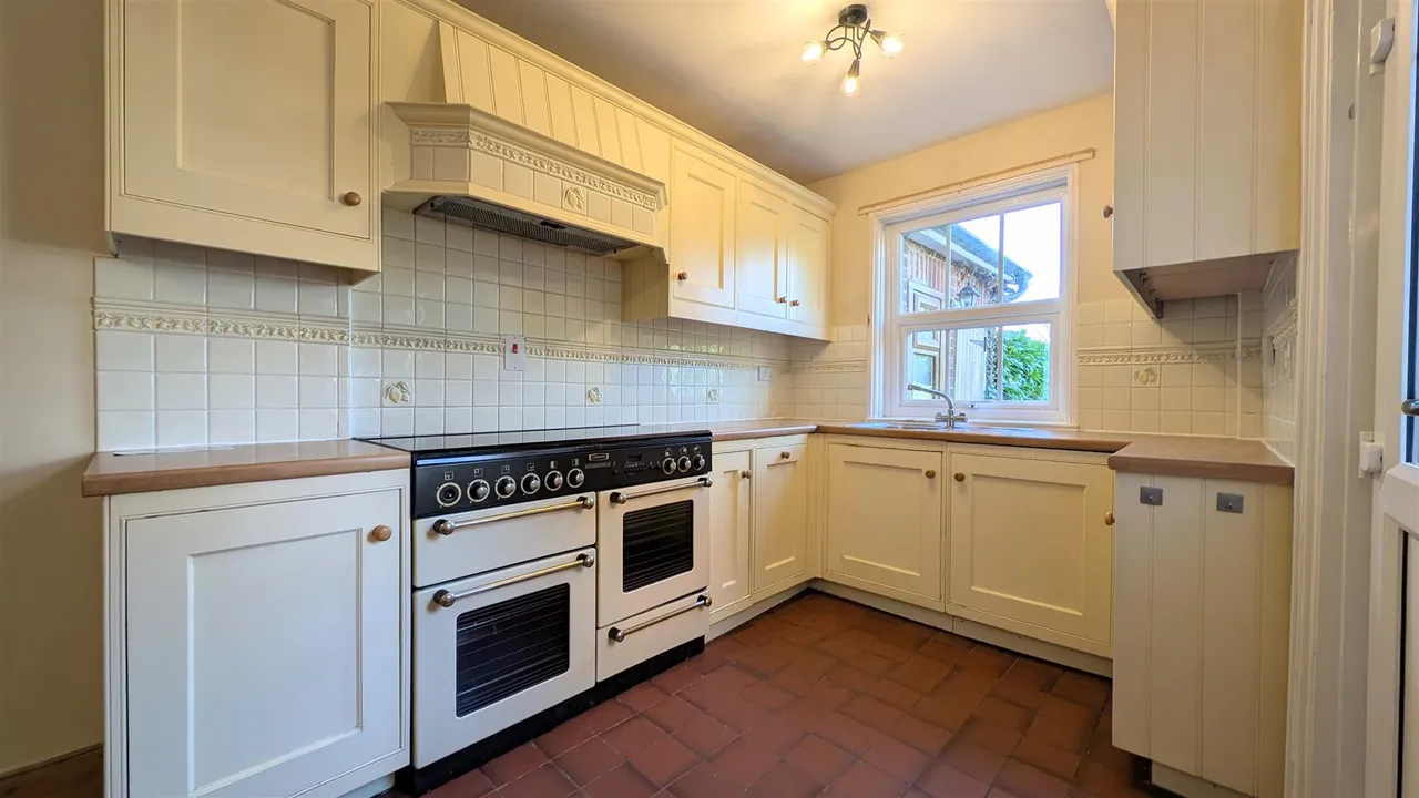 Church Road, Shedfield, photo 9