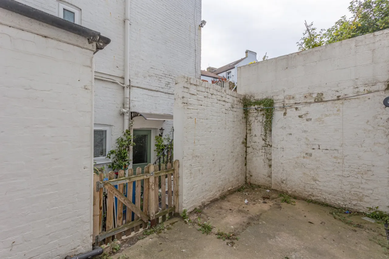 Queens Parade, Cliftonville, CT9, photo 11