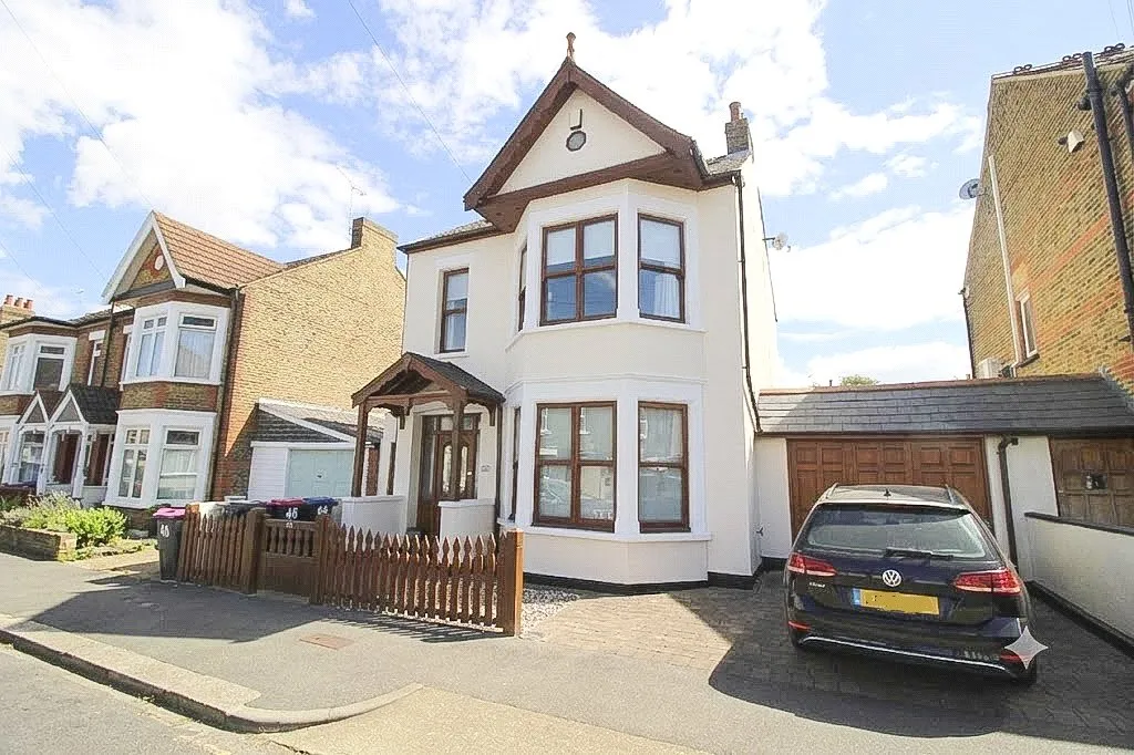 5 bed house for sale, Ronald Park Avenue, Westcliff-on-Sea, SS0