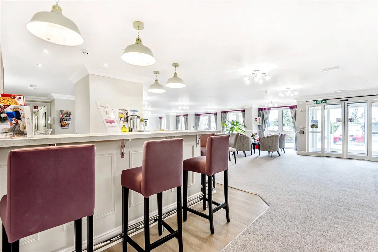 Botley Road, Park Gate, SO31, photo 9