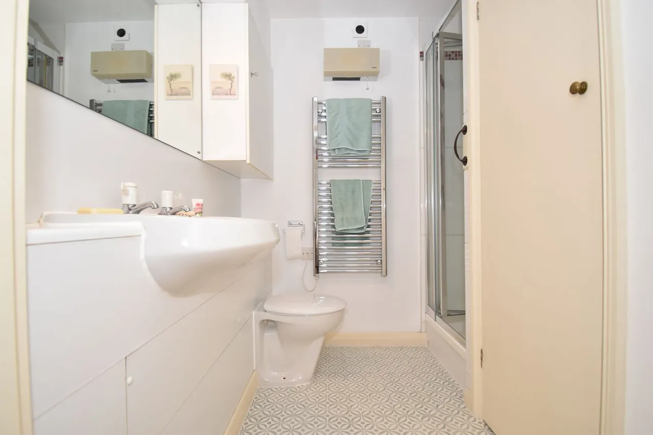 Atwater Court, Lenham, photo 8