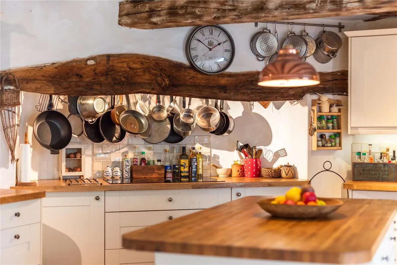 High Street St Martins, Stamford, PE9, photo 13