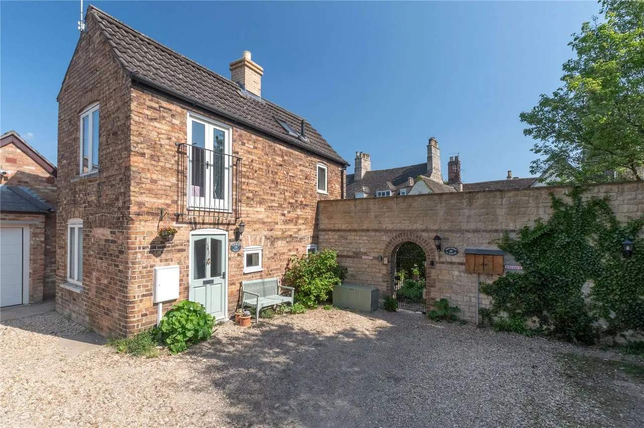High Street St Martins, Stamford, PE9, photo 31