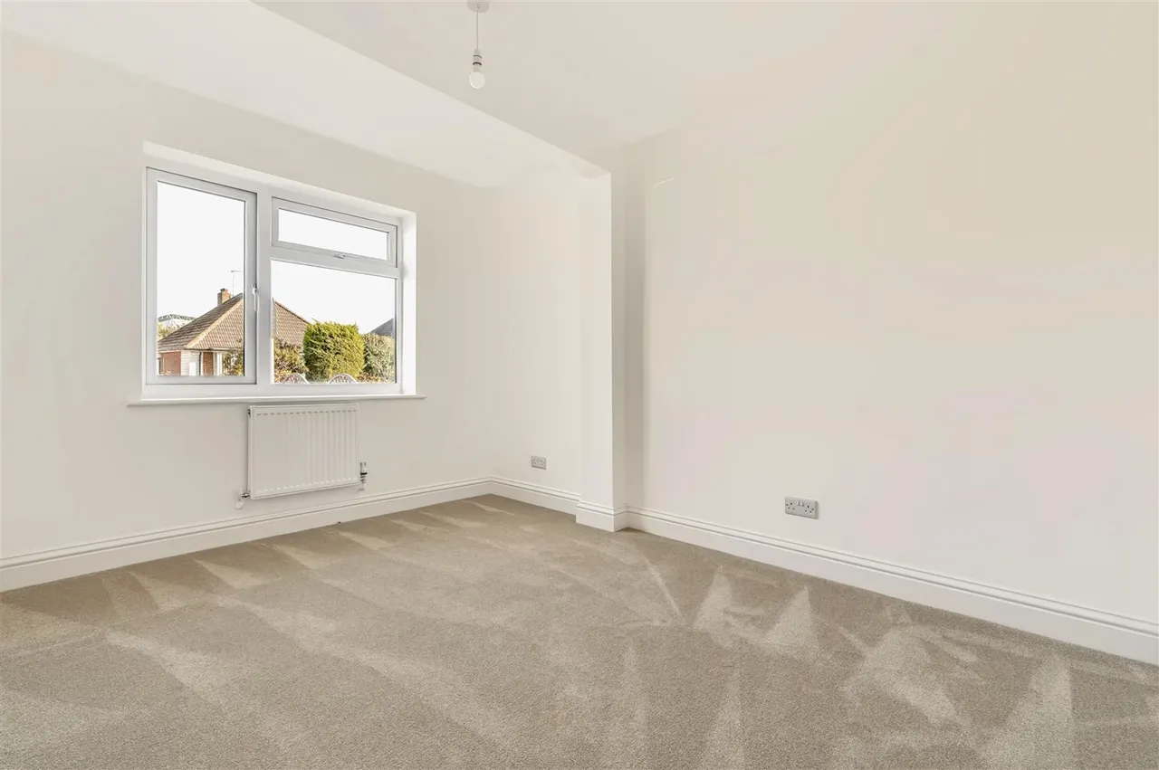 Shirley Close, Rustington, photo 9