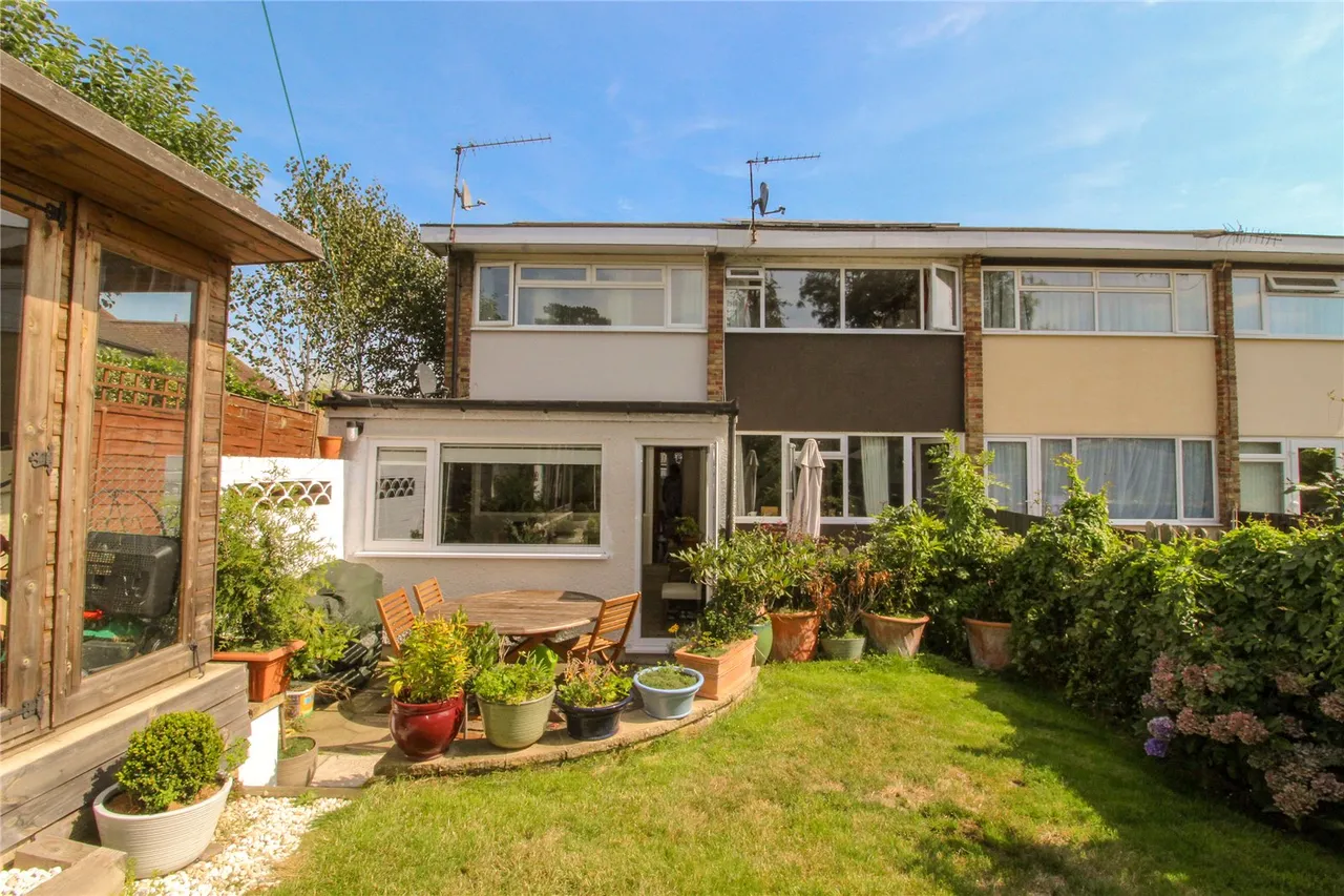 Teynham Court, 31 King Edward Road, Barnet, Hertfordshire, EN5 5AN, photo 2