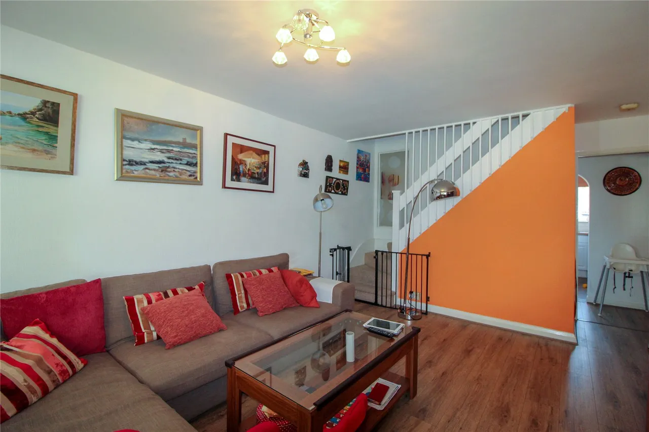 Teynham Court, 31 King Edward Road, Barnet, Hertfordshire, EN5 5AN, photo 3