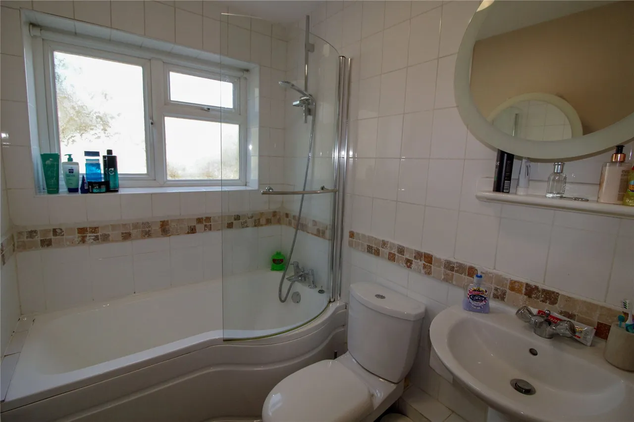 Teynham Court, 31 King Edward Road, Barnet, Hertfordshire, EN5 5AN, photo 9