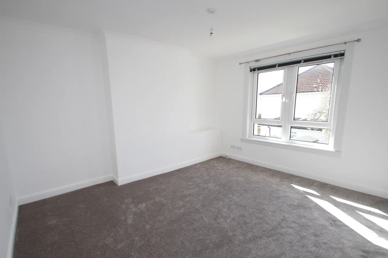 Rampart Avenue, Knightswood, G13, photo 2