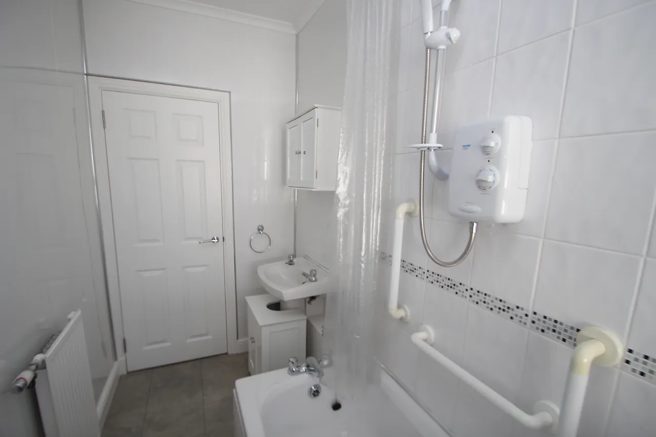 Rampart Avenue, Knightswood, G13, photo 11