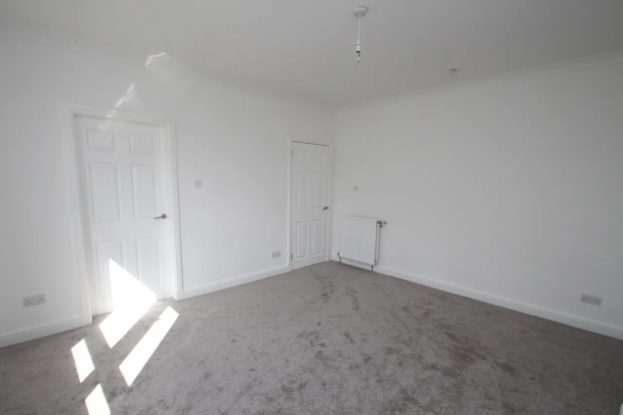 Rampart Avenue, Knightswood, G13, photo 3