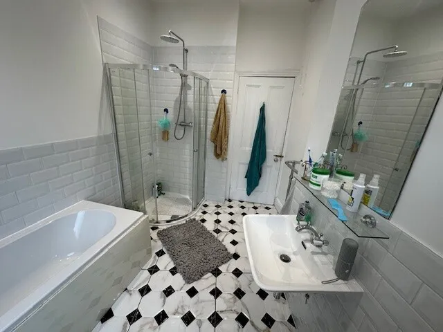 London Road, LE67, photo 3