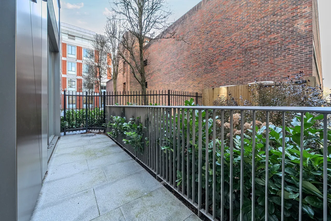 Eden Grove, Staines-Upon-Thames, TW18, photo 7