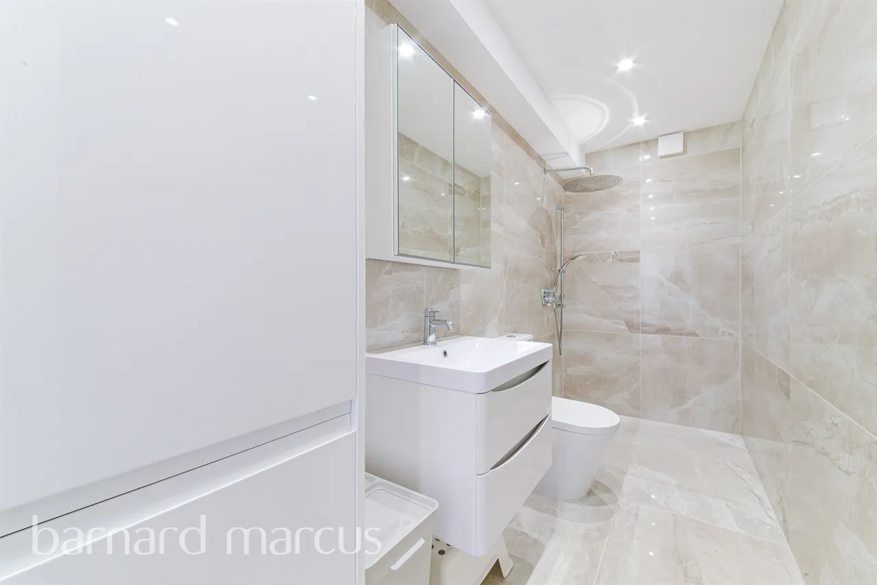 Hillcross Avenue, Morden, SM4, photo 17