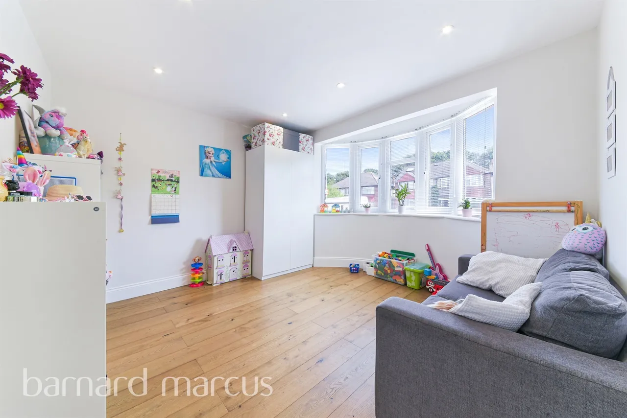 Hillcross Avenue, Morden, SM4, photo 12