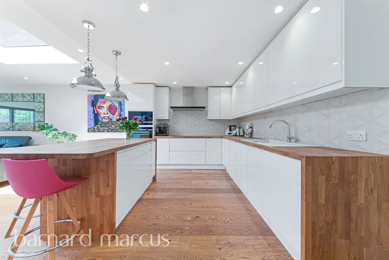 Hillcross Avenue, Morden, SM4, photo 11
