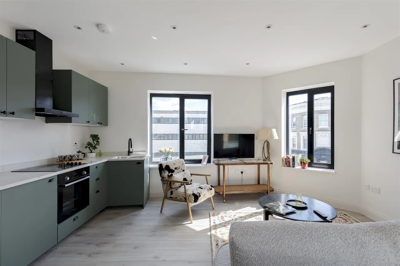 Norwood Road, London, photo 6