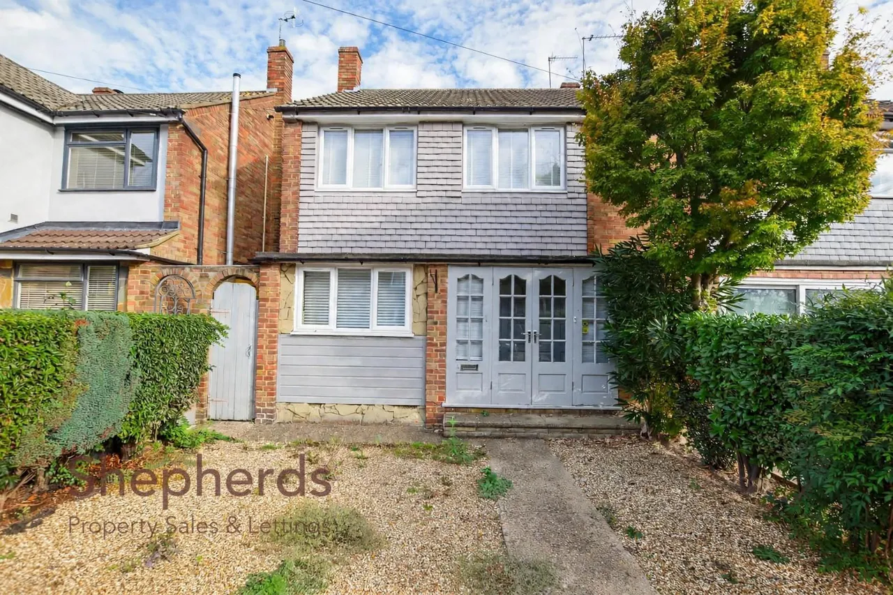 3 bed house for sale, Oxford Close, Cheshunt, EN8