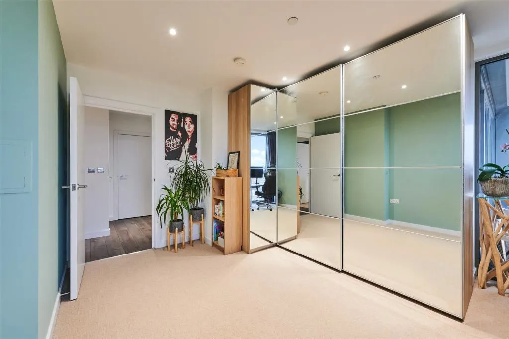 East Ferry Road, London, E14, photo 8
