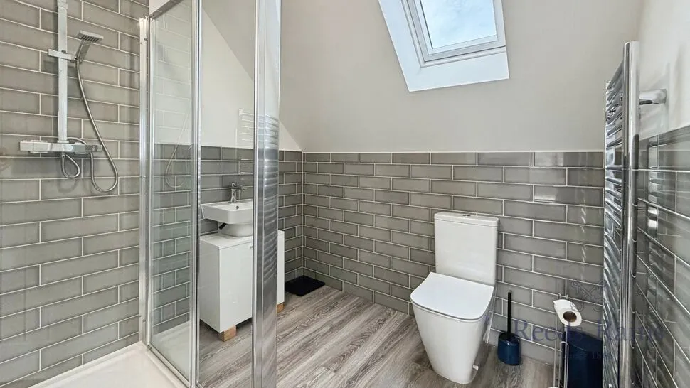 Aspen Drive, High Hold, DH2, photo 6