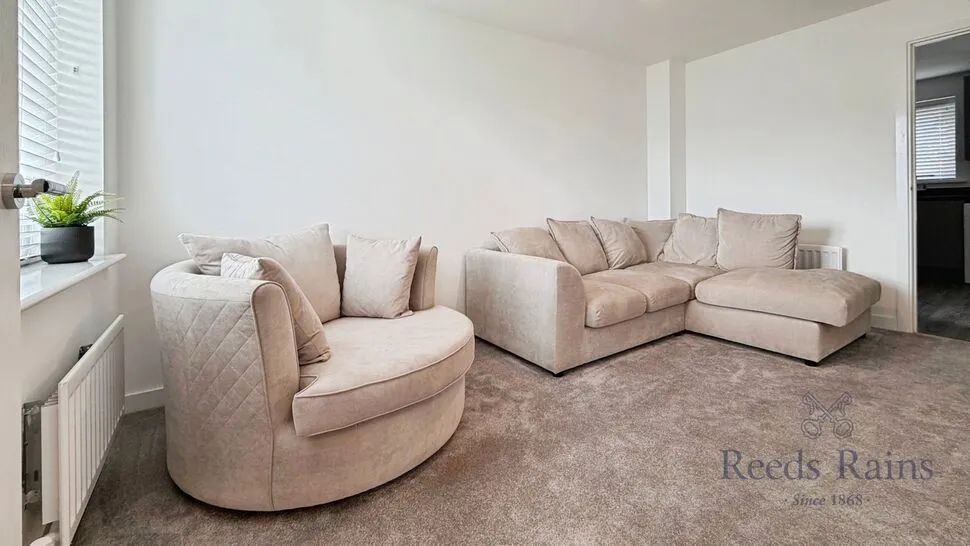 Aspen Drive, High Hold, DH2, photo 13