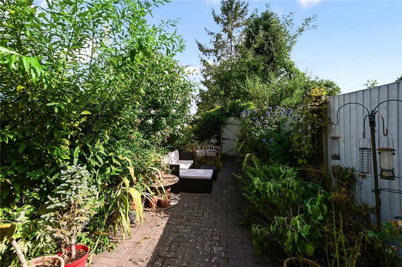 Ash Street, Ash, Guildford, Surrey, GU12 6LR, photo 12