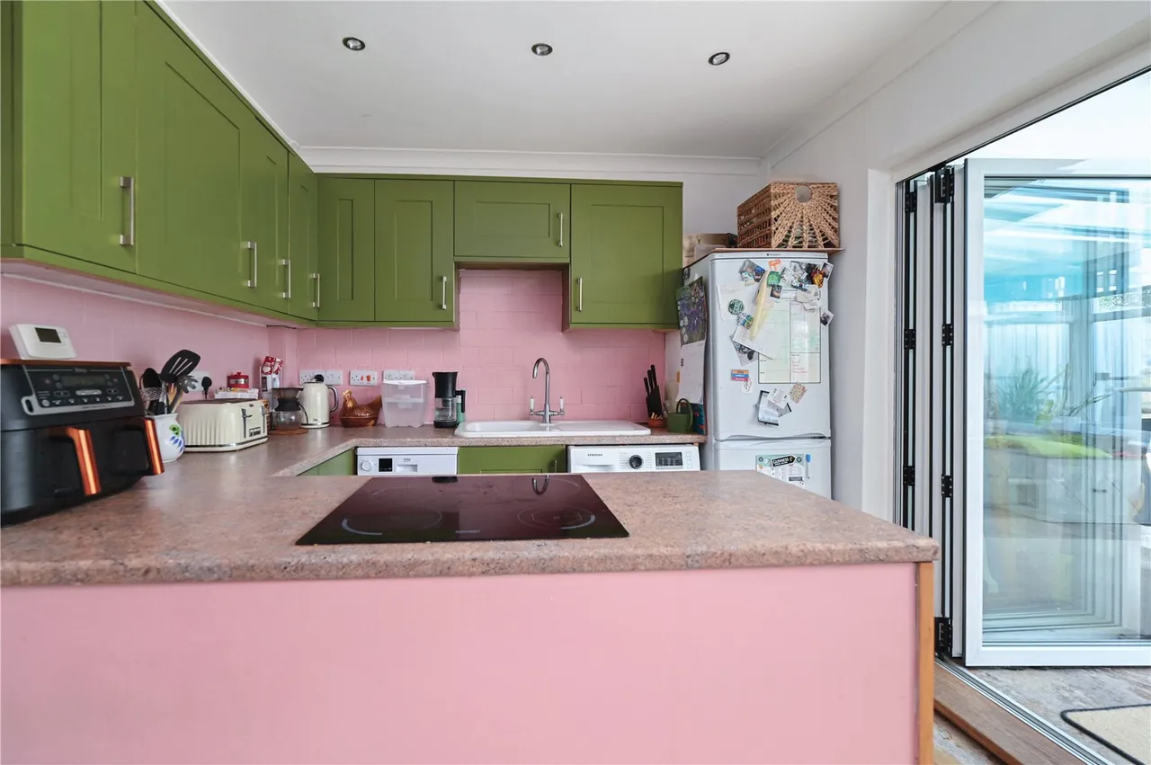 Ash Street, Ash, Guildford, Surrey, GU12 6LR, photo 4