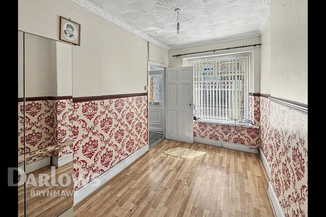 High Street, Abertillery, photo 4