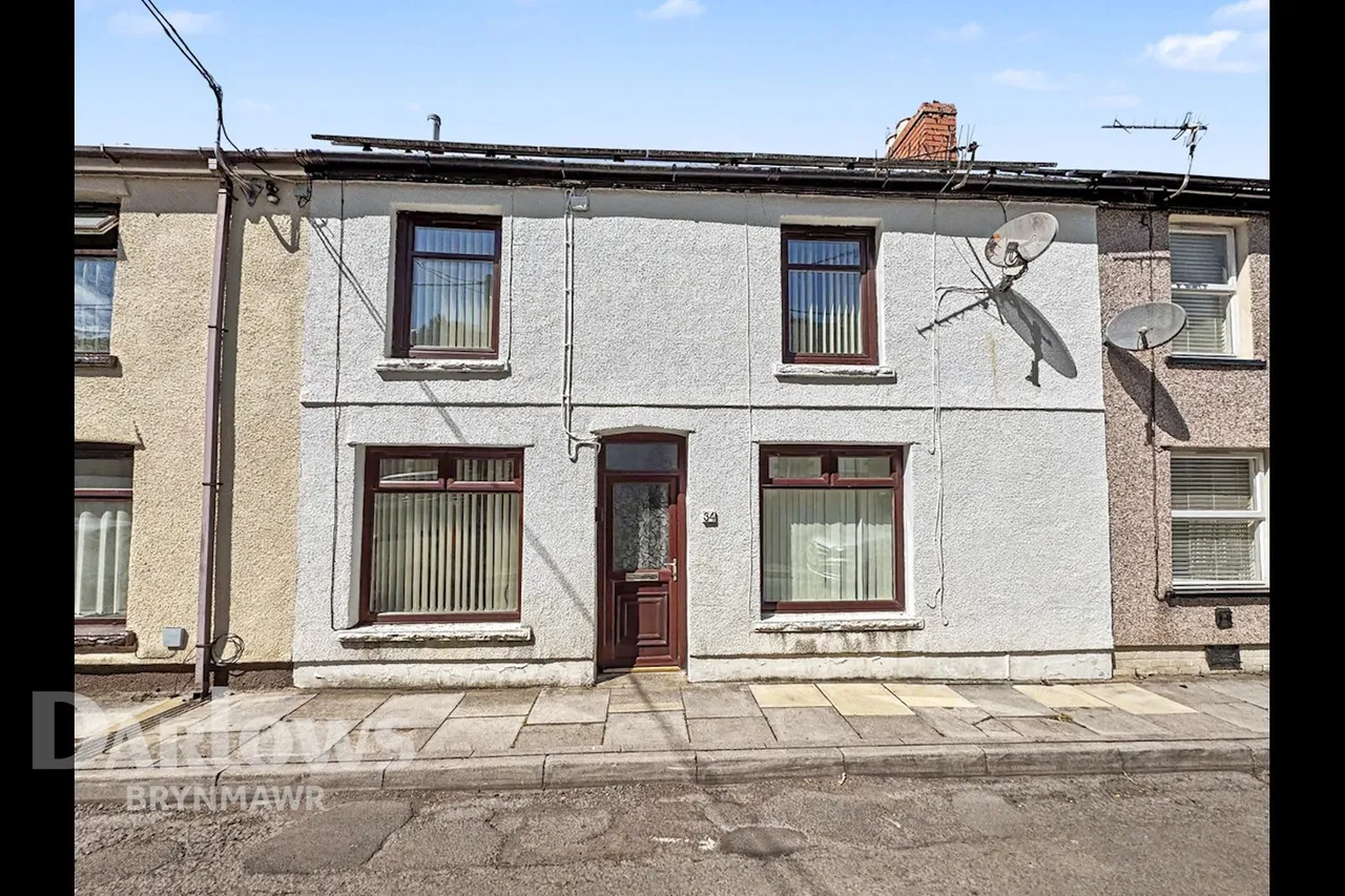 2 bed house for sale, High Street, Abertillery