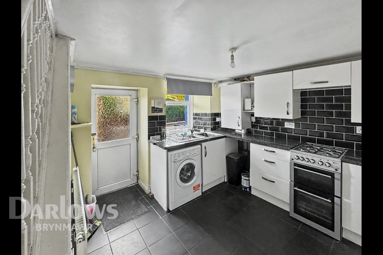 High Street, Abertillery, photo 6