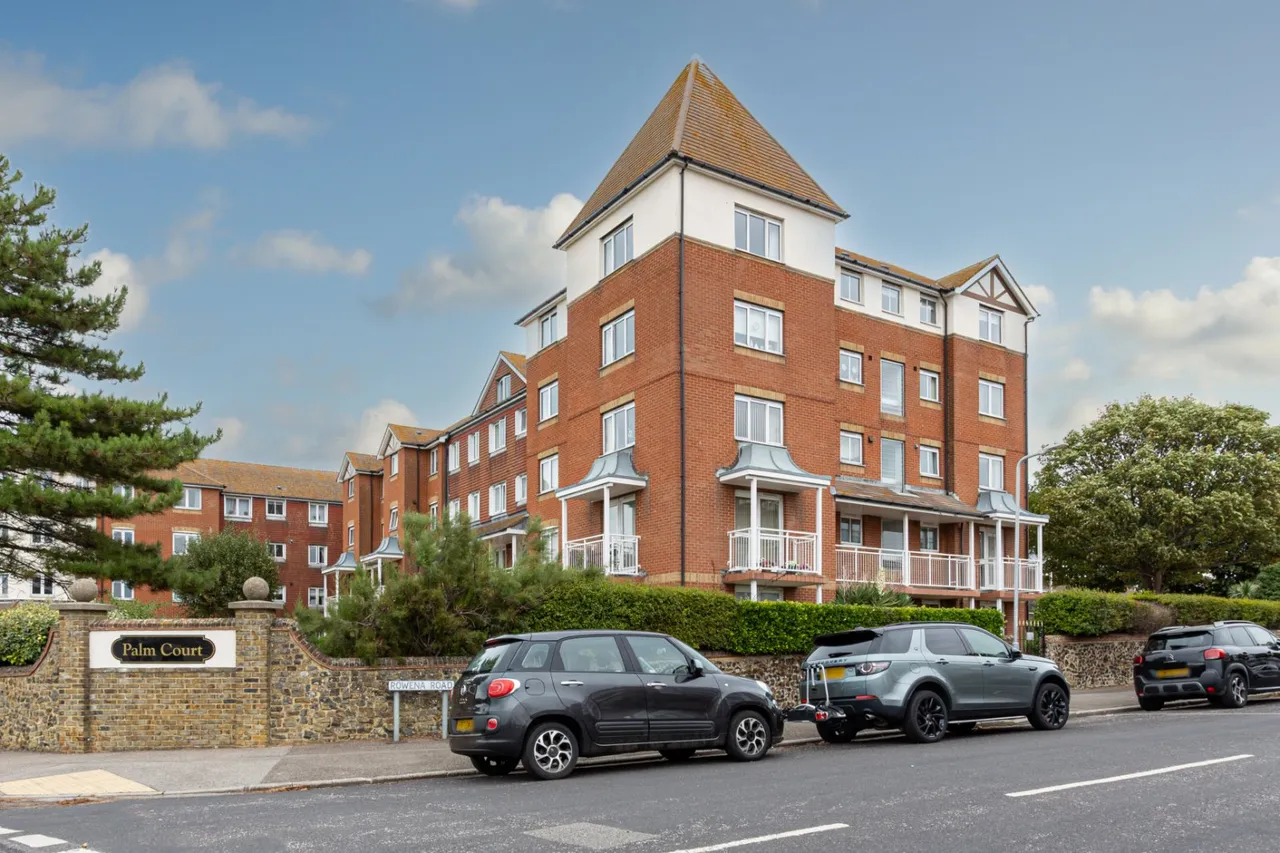 2 bed flat for sale, Rowena Road, Westgate-on-Sea, CT8