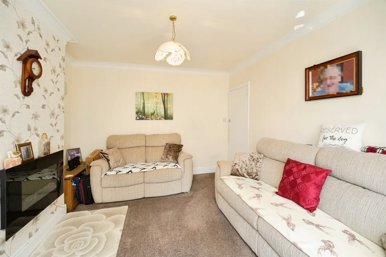 Mayville Avenue, Sandbeds, Keighley, photo 4