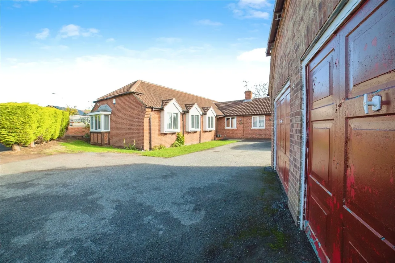 The Hollies, Rainworth, Mansfield, NG21, photo 24