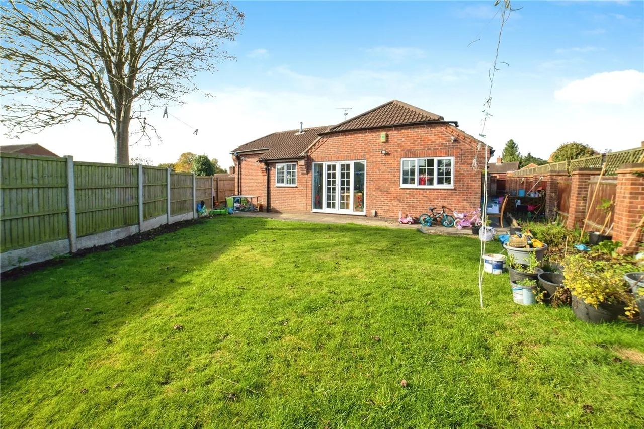 The Hollies, Rainworth, Mansfield, NG21, photo 4