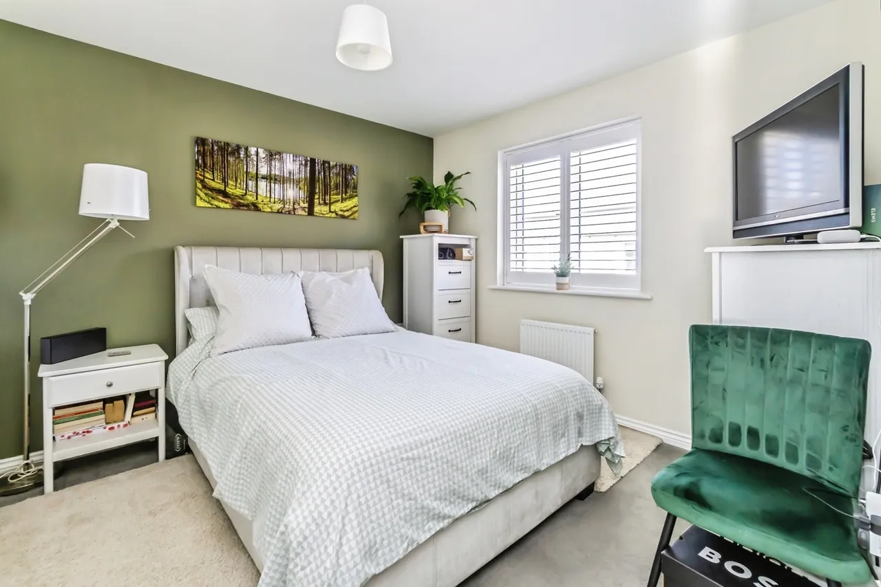 Tanners Way, Faygate, RH12, photo 10