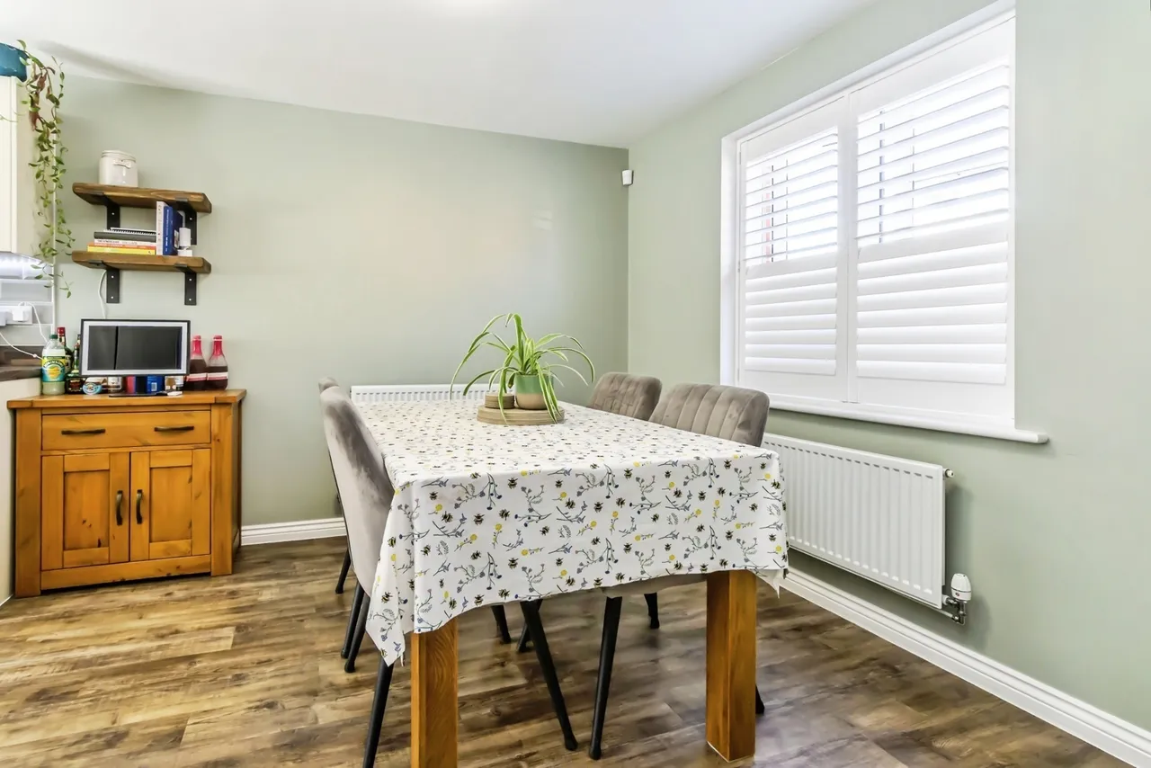 Tanners Way, Faygate, RH12, photo 8