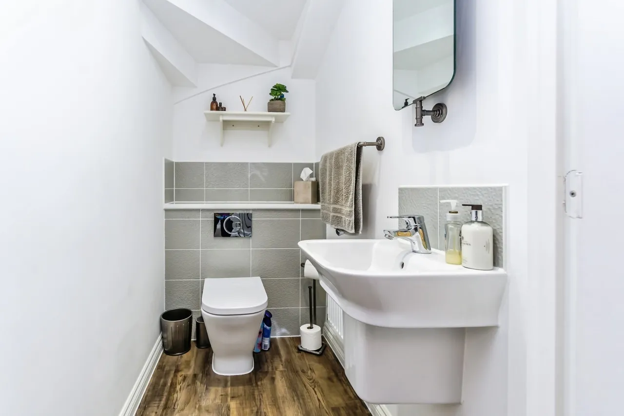 Tanners Way, Faygate, RH12, photo 12