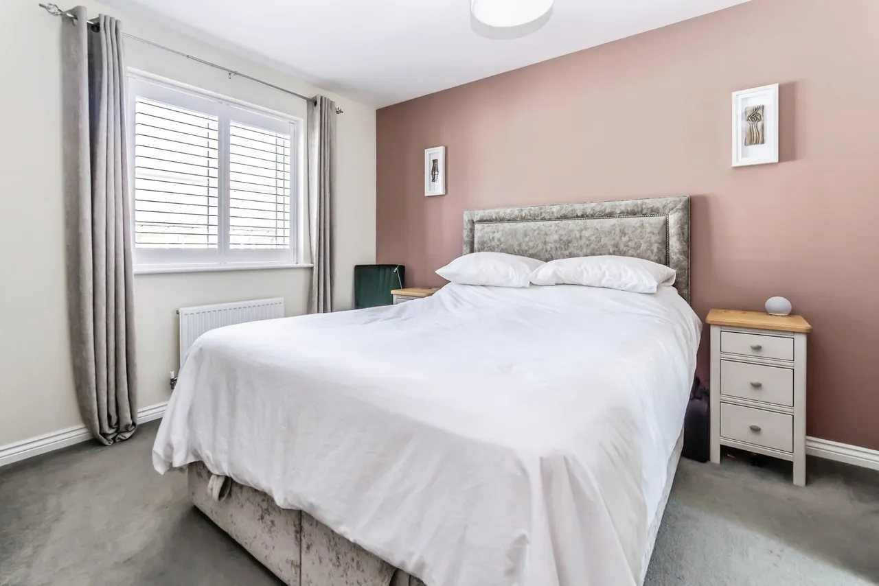 Tanners Way, Faygate, RH12, photo 4