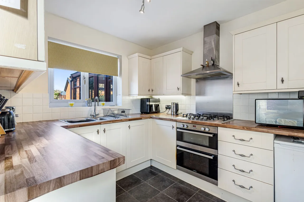 2b Hazelhurst Grove, Ashton-In-Makerfield, Wigan, Wigan, WN4 8RH, photo 3