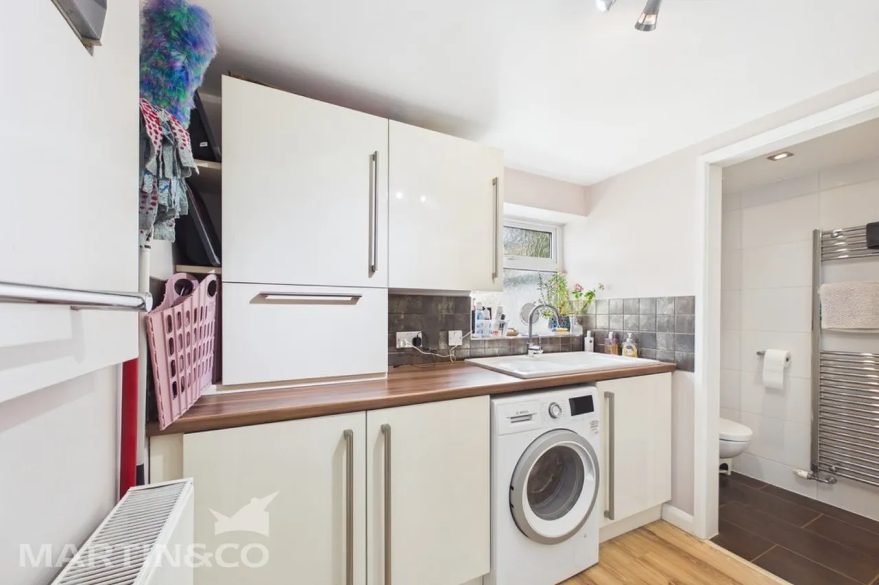 St. James Way, Sidcup DA14, photo 9