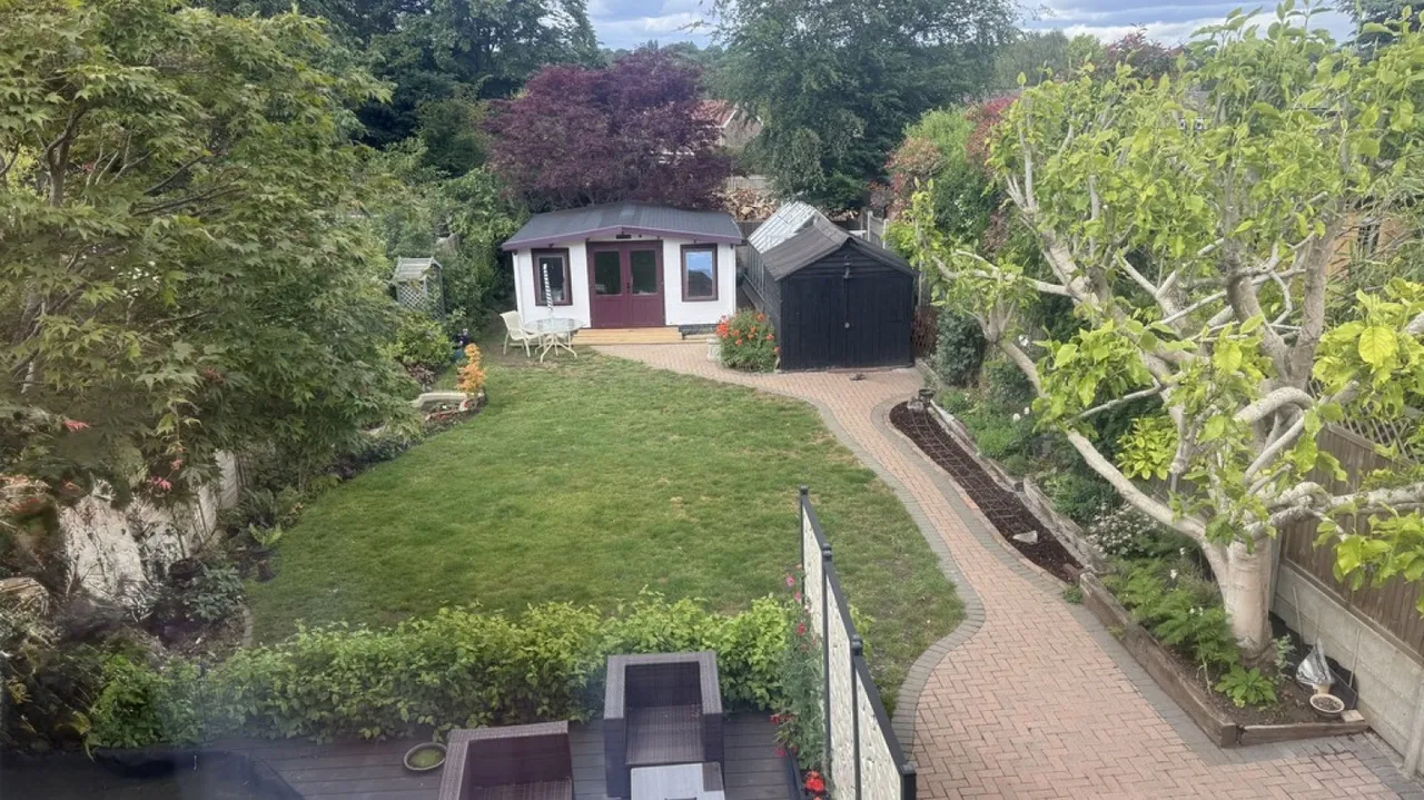 St. James Way, Sidcup DA14, photo 12