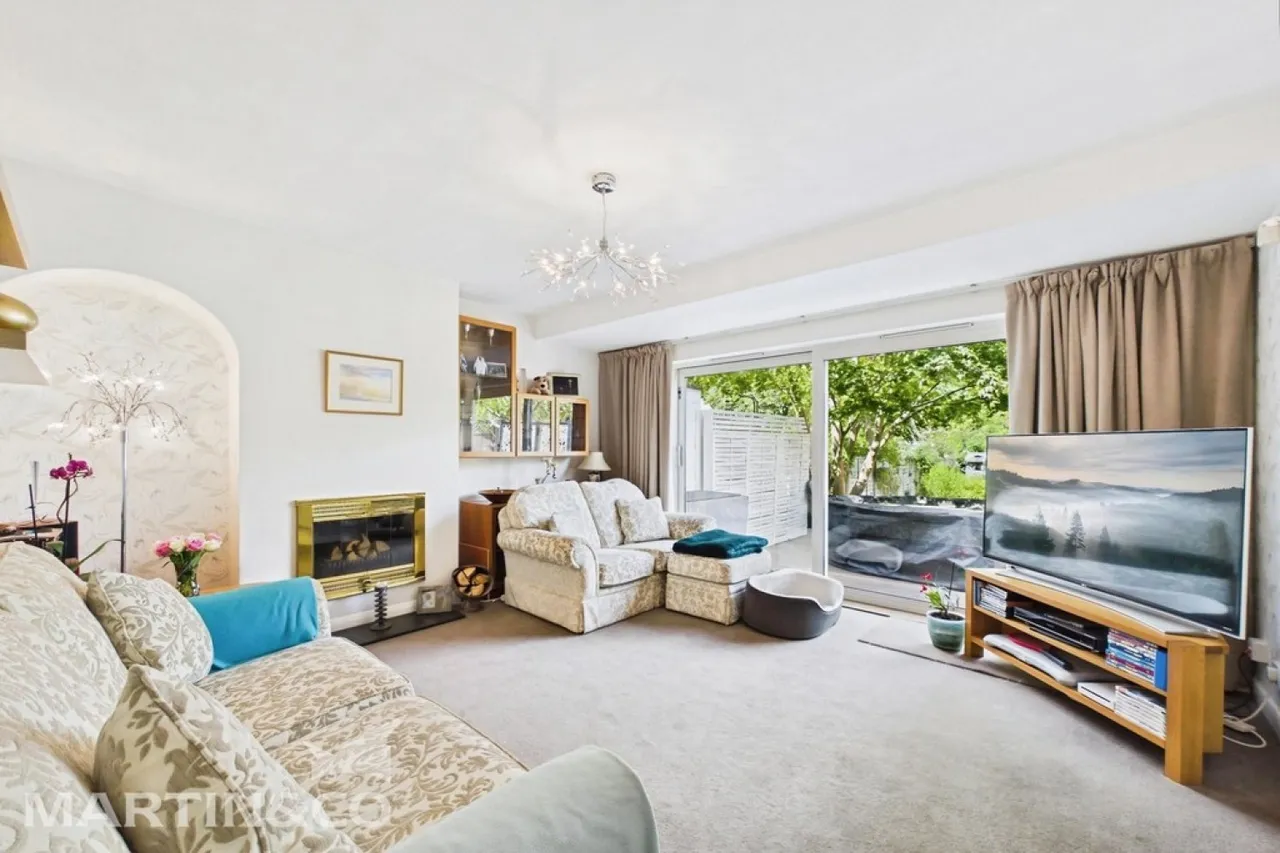 St. James Way, Sidcup DA14, photo 5