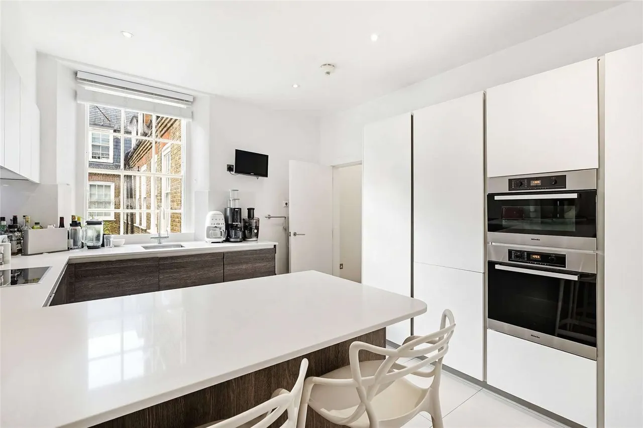 Old Brompton Road, London, SW5, photo 12