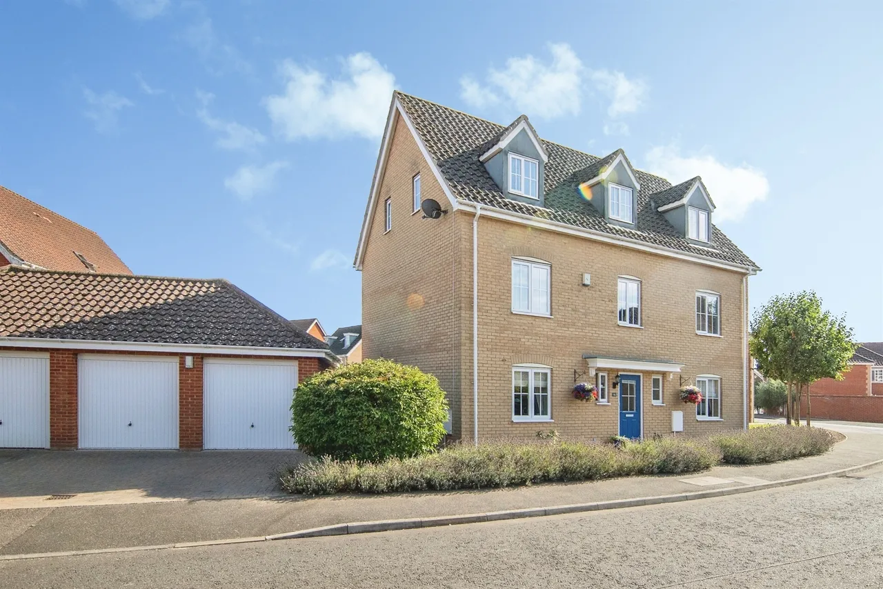 5 bed house for sale — Mayhew Road, Rendlesham, Woodbridge