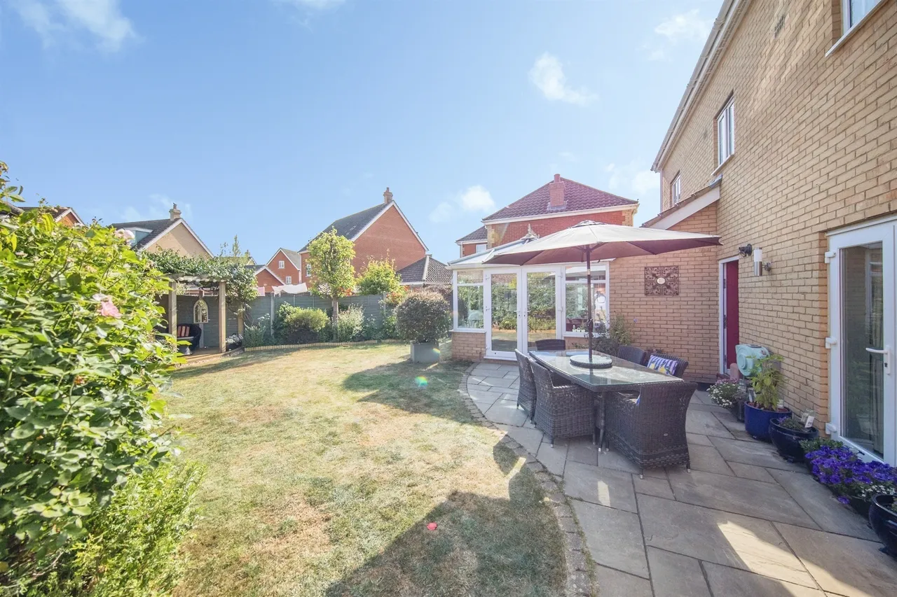 Mayhew Road, Rendlesham, Woodbridge, photo 2