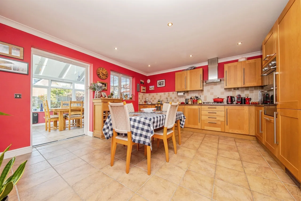 Mayhew Road, Rendlesham, Woodbridge, photo 3