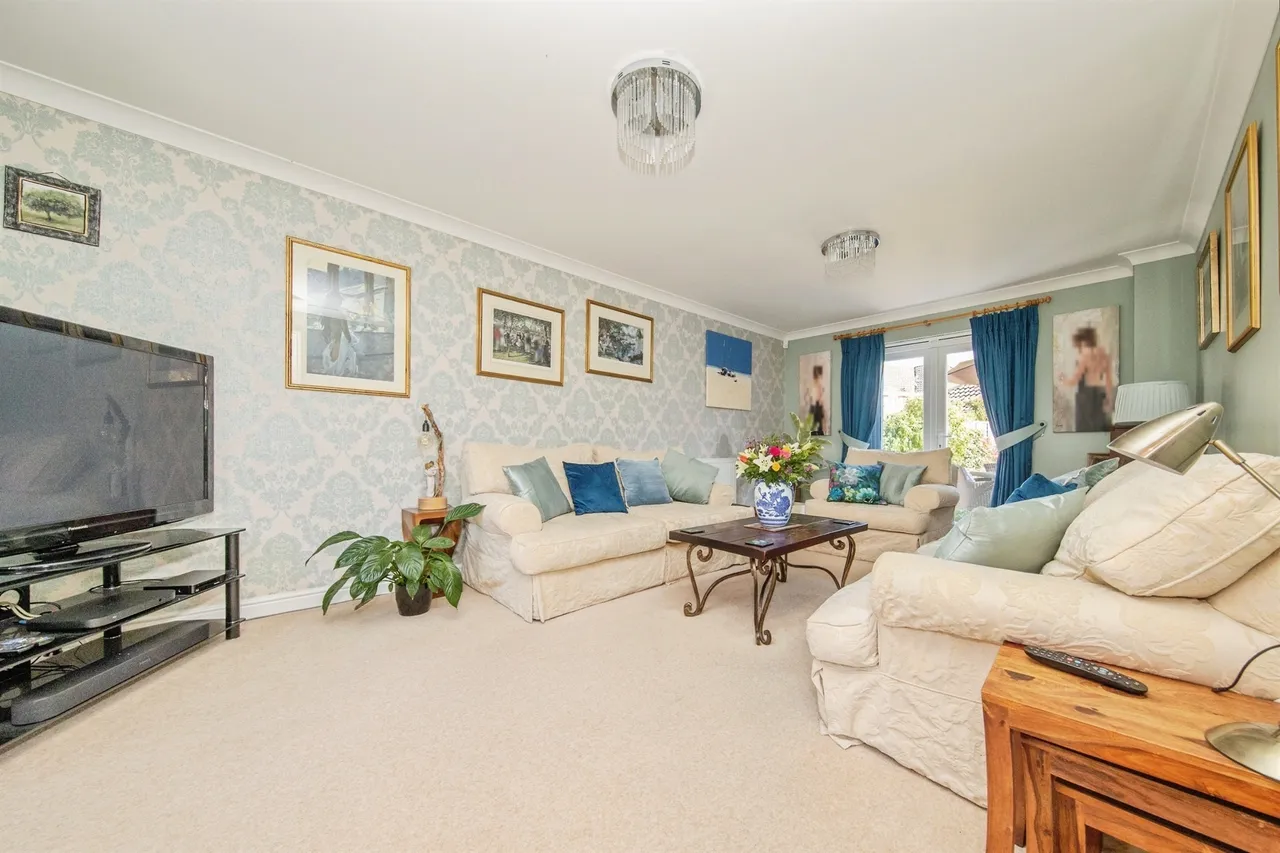 Mayhew Road, Rendlesham, Woodbridge, photo 4